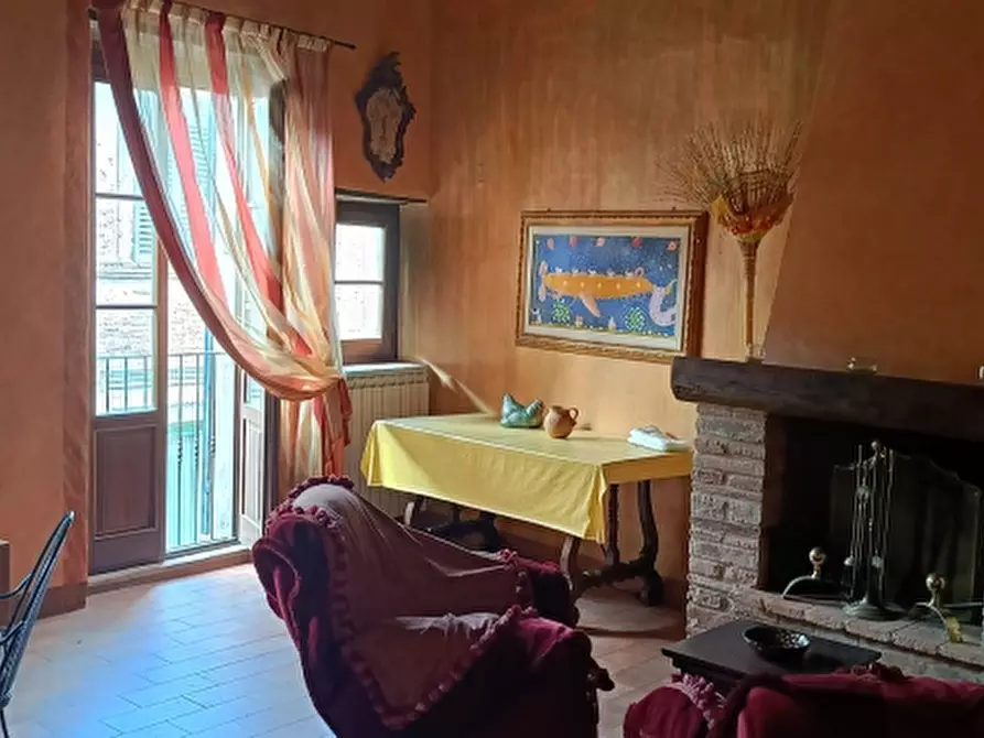 Immagine 1 di Palazzo in vendita  in Via Garibaldi a Città Della Pieve