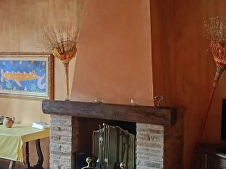 Immagine 5 di Palazzo in vendita  in Via Garibaldi a Città Della Pieve