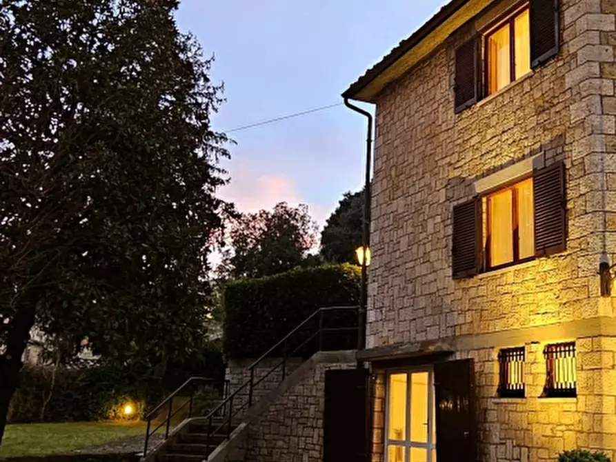 Immagine 12 di Villa in vendita  in Via Garibaldi a Cetona
