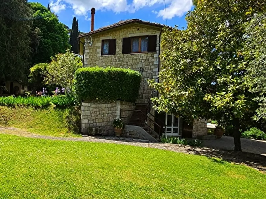 Immagine 4 di Villa in vendita  in Via Garibaldi a Cetona