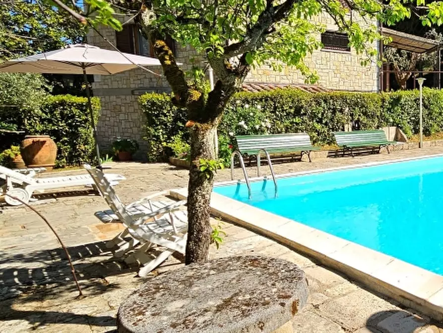 Immagine 31 di Villa in vendita  in Via Garibaldi a Cetona
