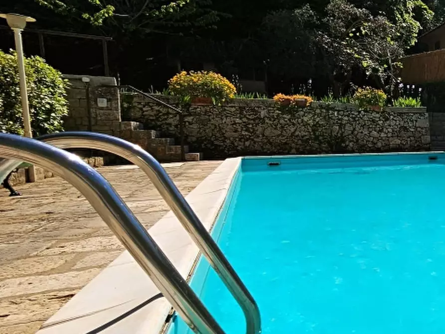 Immagine 35 di Villa in vendita  in Via Garibaldi a Cetona