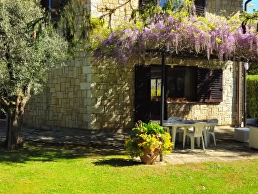 Immagine 39 di Villa in vendita  in Via Garibaldi a Cetona