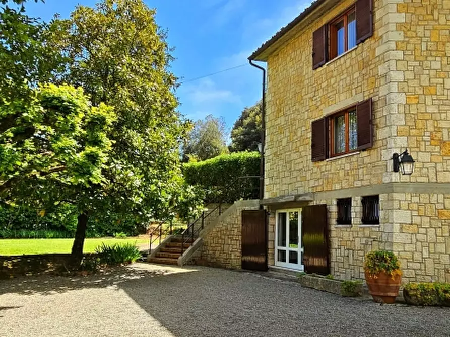 Immagine 40 di Villa in vendita  in Via Garibaldi a Cetona