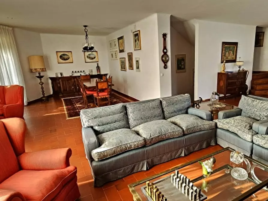 Immagine 10 di Villa in vendita  in Via Garibaldi a Cetona