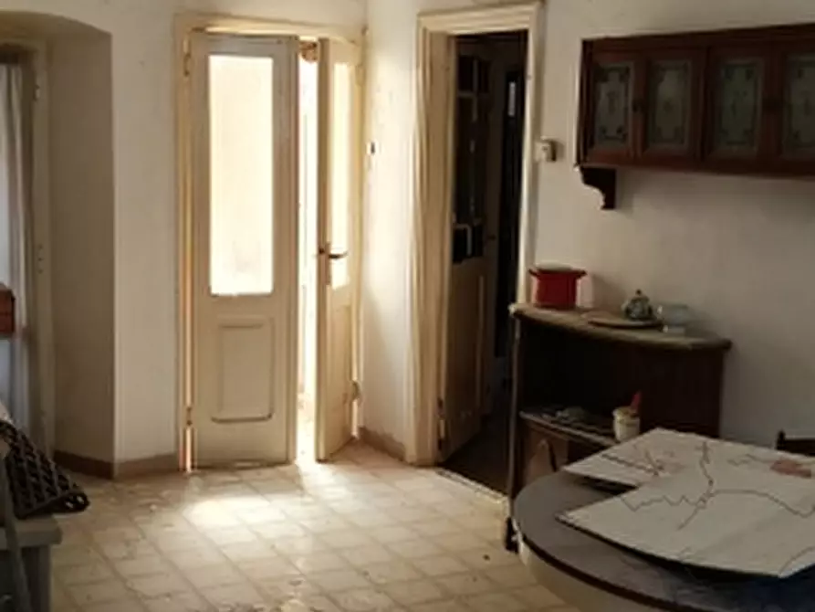 Immagine 2 di Appartamento in vendita  in Piazza S. Agostino a Passignano Sul Trasimeno