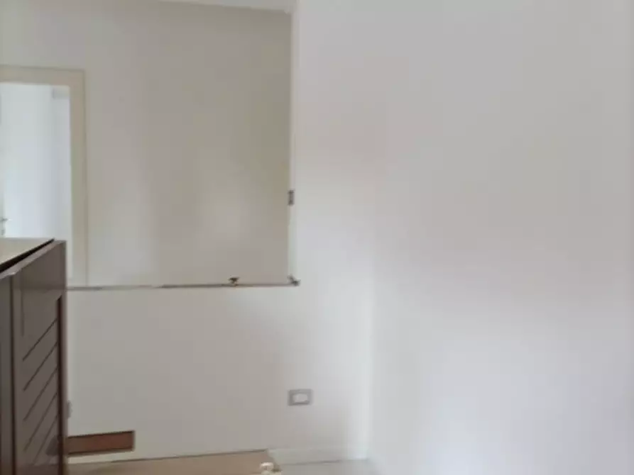 Immagine 13 di Appartamento in vendita  in Piazza Buattini 15 a Passignano Sul Trasimeno