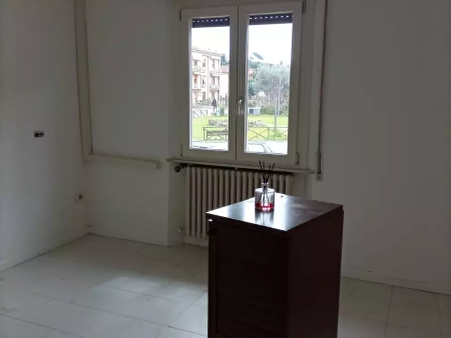 Immagine 17 di Appartamento in vendita  in Piazza Buattini 15 a Passignano Sul Trasimeno