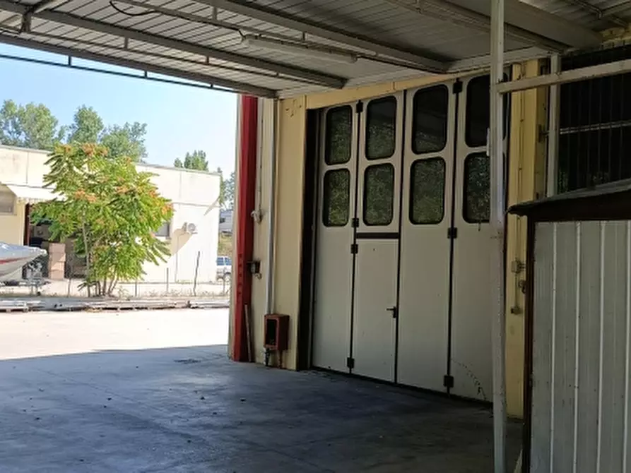 Immagine 9 di Capannone industriale in affitto  in Via Ludovico Ariosto a Magione