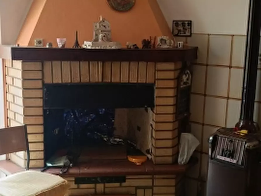 Immagine 3 di Casa bifamiliare in vendita  in Via Casenuove a Magione