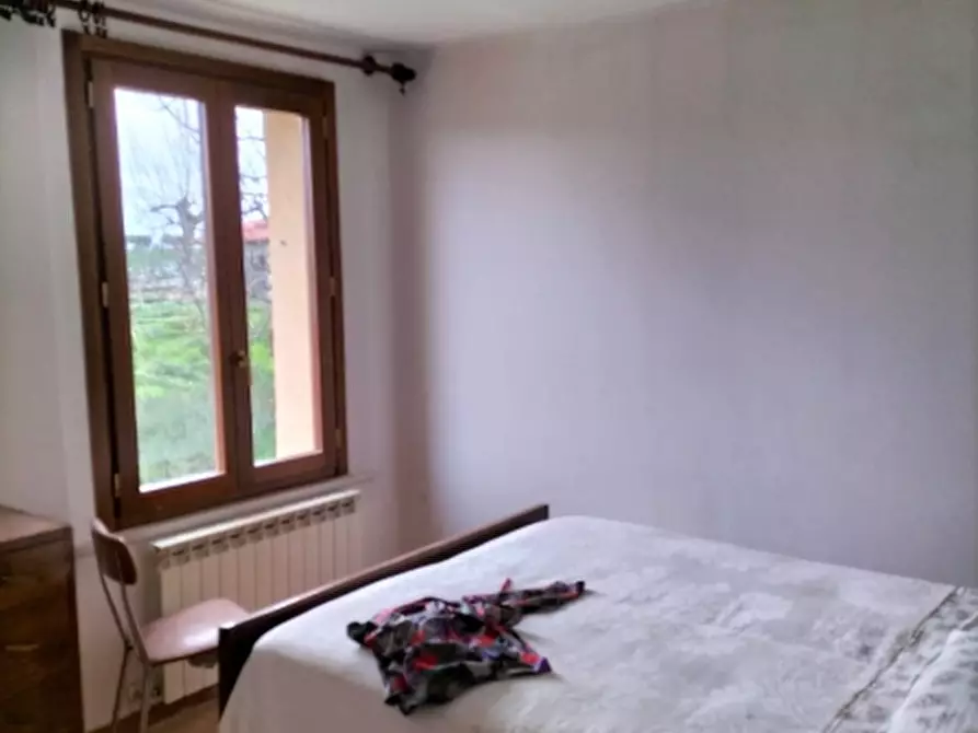 Immagine 6 di Casa semindipendente in vendita  in Via Mazzini a Castiglione Del Lago