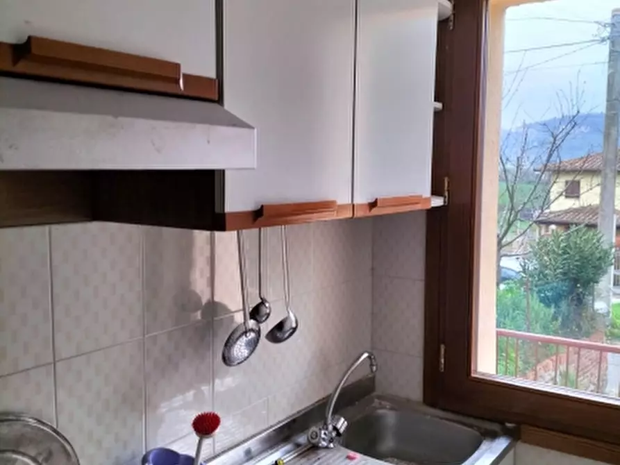 Immagine 9 di Casa semindipendente in vendita  in Via Mazzini a Castiglione Del Lago