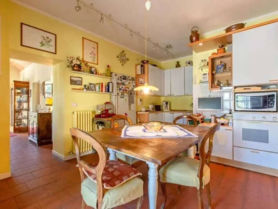 Immagine 14 di Casa colonica in vendita  in Strada del Pollaio a Cetona