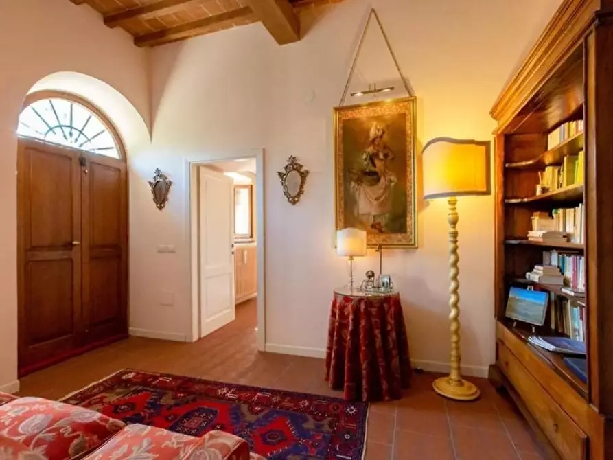 Immagine 6 di Casa colonica in vendita  in Strada del Pollaio a Cetona