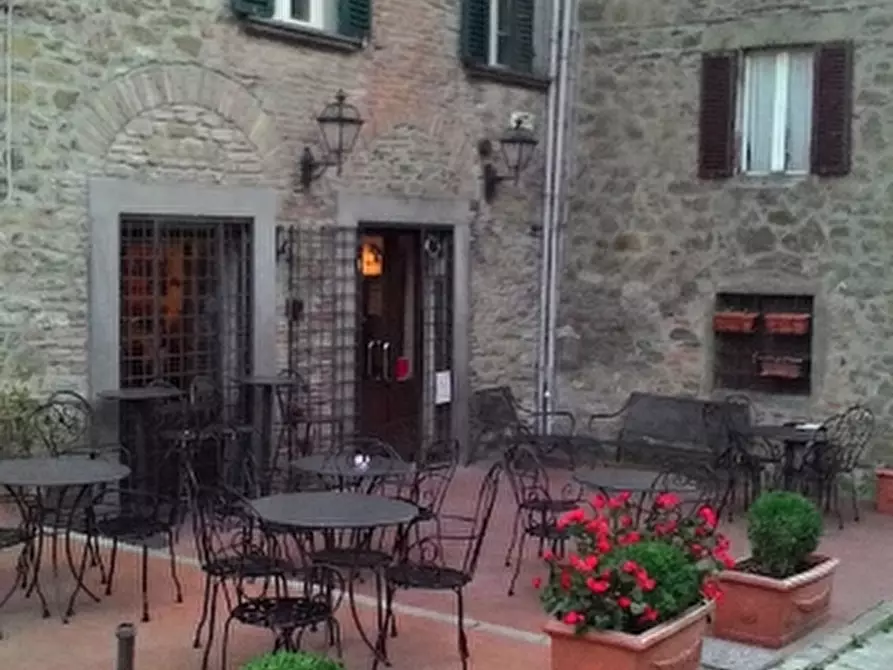 Immagine 1 di Appartamento in vendita  in Piazza S. Agostino a Passignano Sul Trasimeno