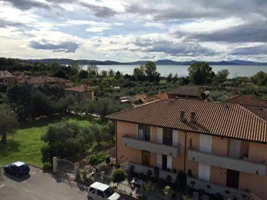 Immagine 1 di Appartamento in vendita  in Via Taralla a Passignano Sul Trasimeno