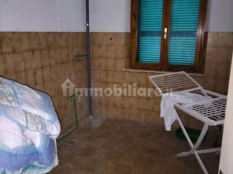 Immagine 11 di Palazzo in vendita  in Viale Umbria a Città Della Pieve