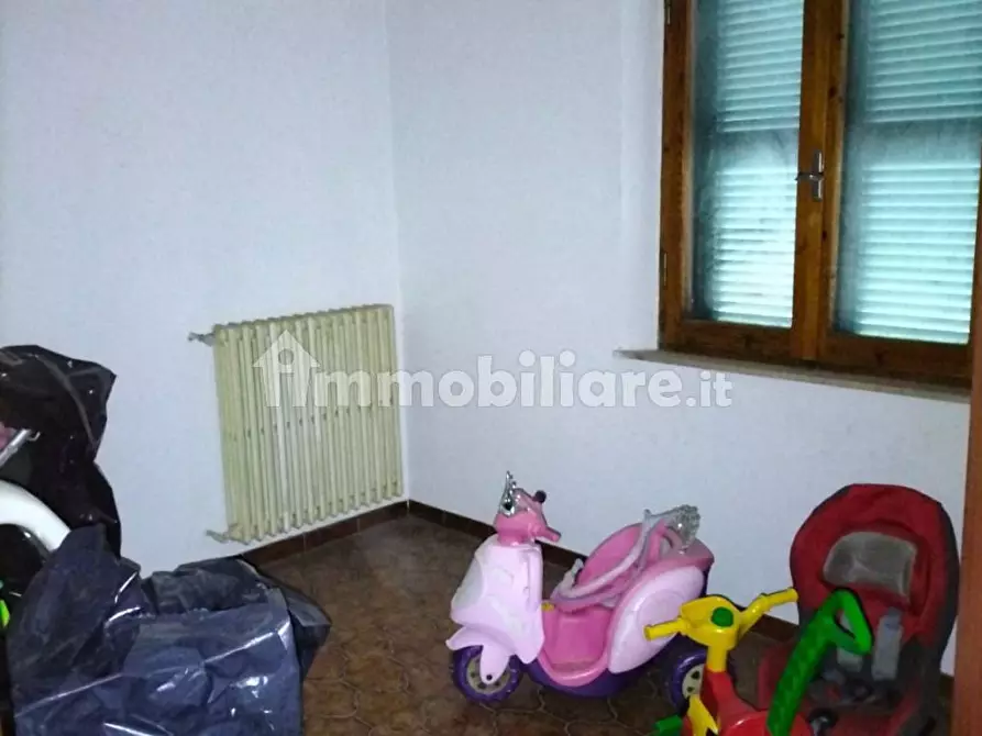 Immagine 14 di Palazzo in vendita  in Viale Umbria a Città Della Pieve