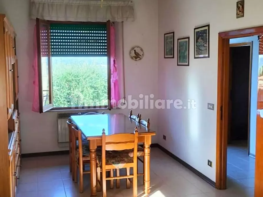 Immagine 4 di Casa semindipendente in vendita  in Via Ripida a Castiglione Del Lago