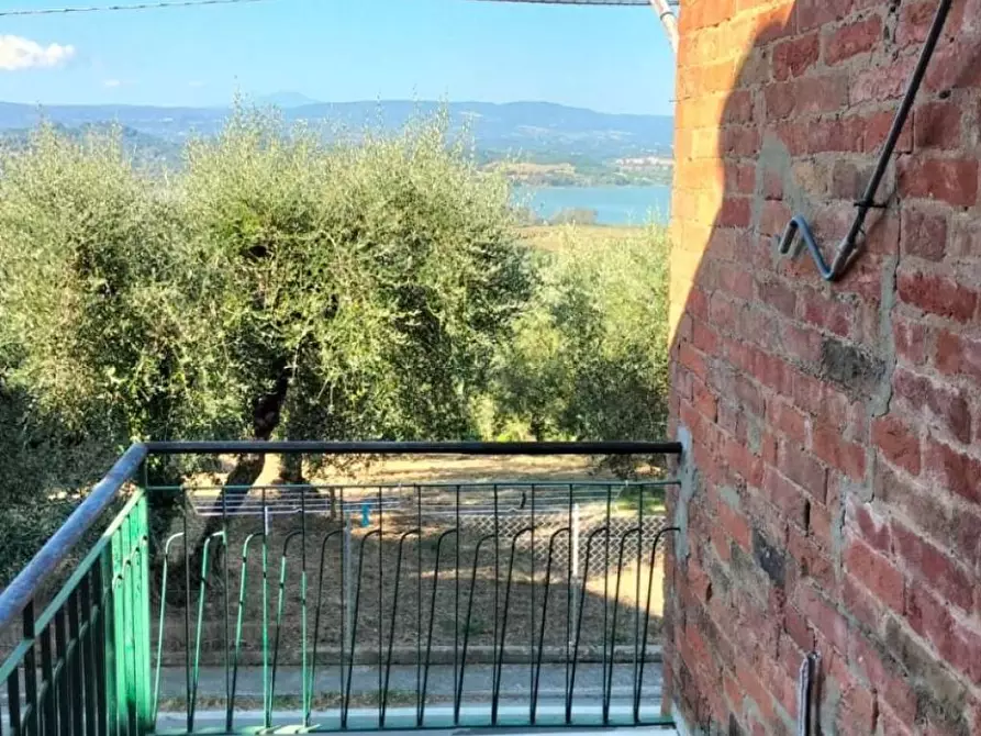 Immagine 5 di Casa semindipendente in vendita  in Via Ripida a Castiglione Del Lago