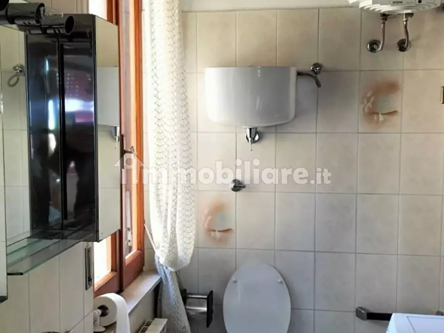 Immagine 9 di Casa semindipendente in vendita  in Via Ripida a Castiglione Del Lago
