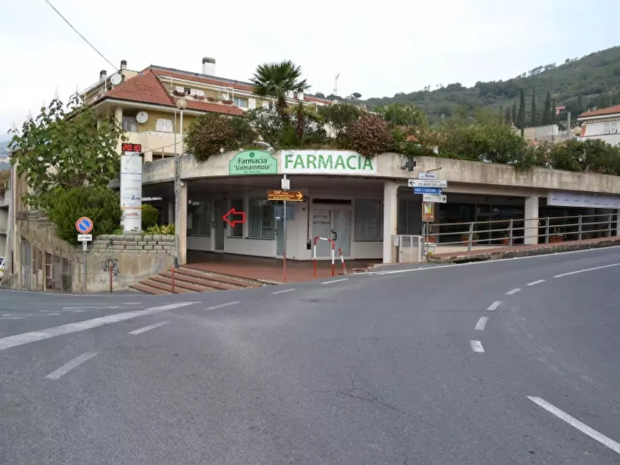 Immagine 4 di Locale commerciale in affitto  in via mazzini a Tovo San Giacomo