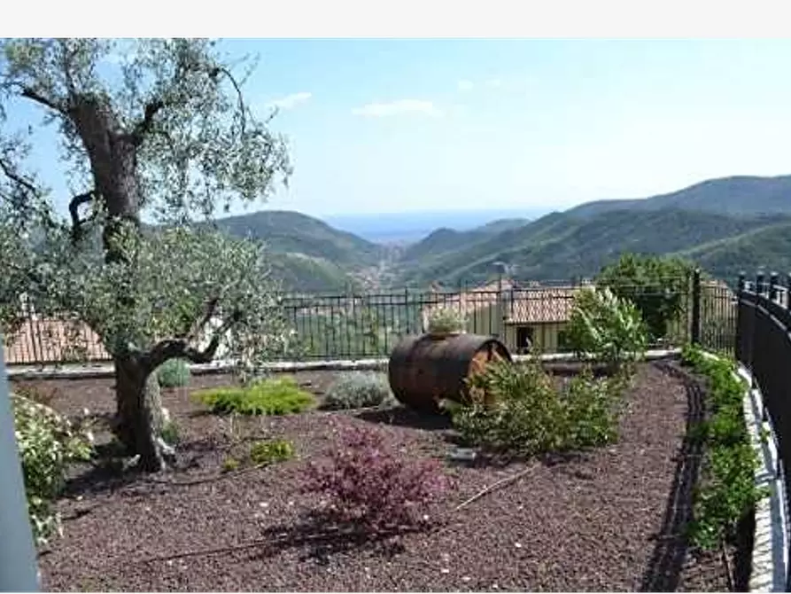 Immagine 8 di Appartamento in vendita  in via magliolo a Loano