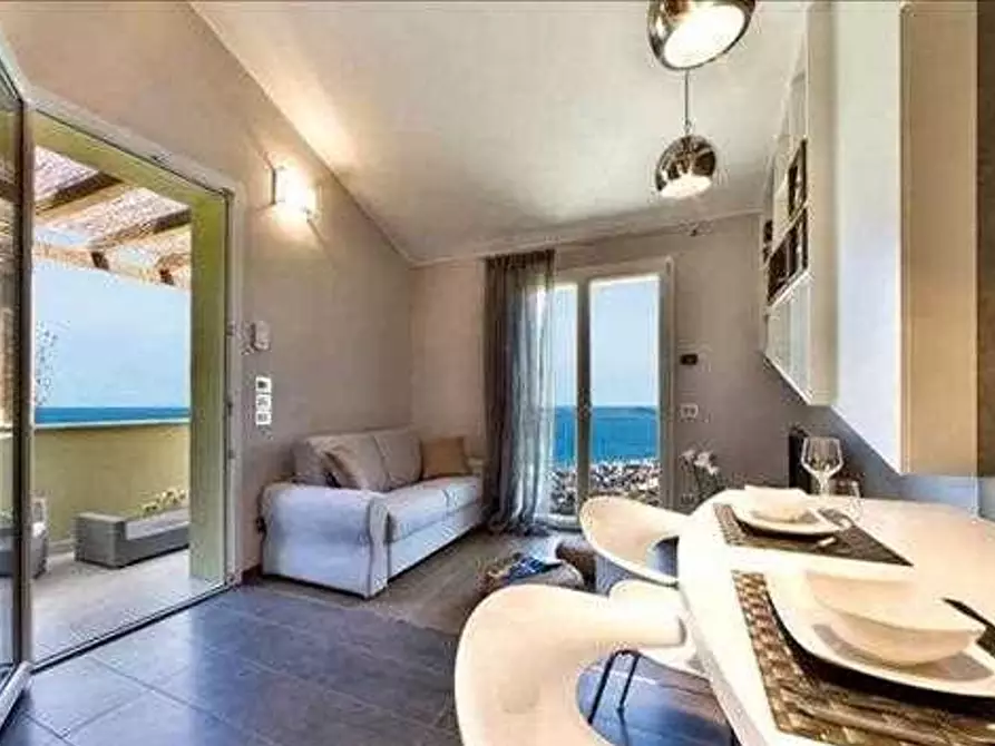 Immagine 6 di Appartamento in vendita  in RESIDENZA  BORGO DEI FIORI - VIA MAZZINI  MAGLIOLO a Loano