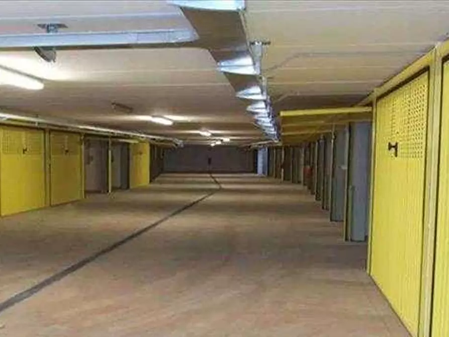Immagine 3 di Garage in vendita  in via  melogno a Tovo San Giacomo