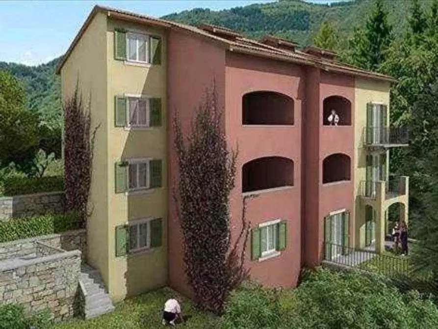 Immagine 3 di Appartamento in vendita  in via paganini a Magliolo