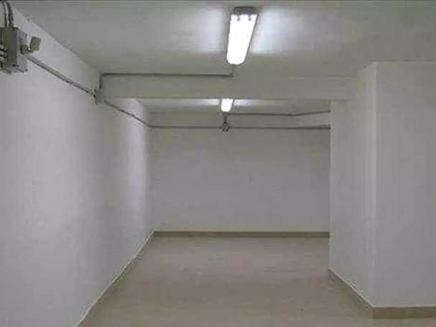 Immagine 4 di Garage in vendita  in via prolungo a Pietra Ligure