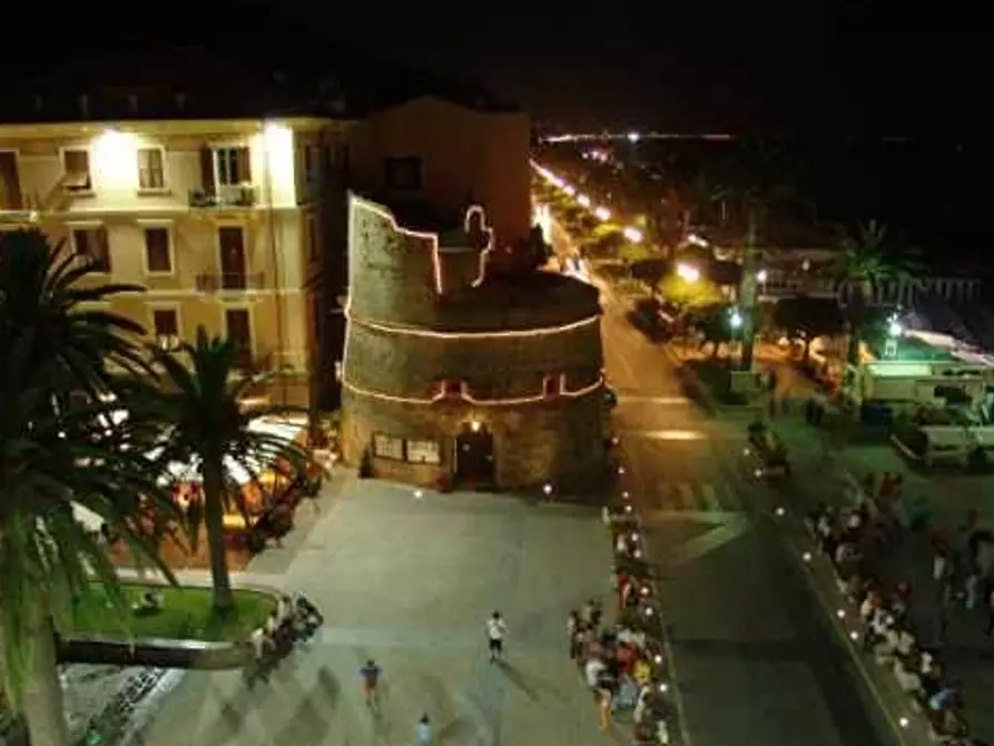 Immagine 4 di Appartamento in vendita  in via ceriale a Loano