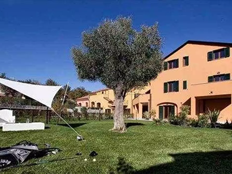 Immagine 5 di Villa in vendita  a Alassio