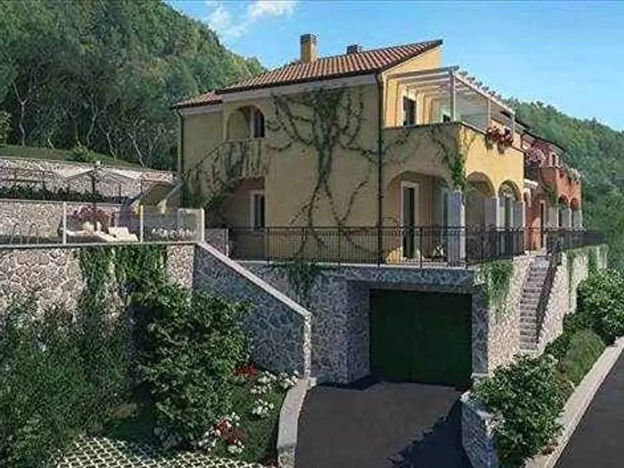 Immagine 2 di Appartamento in vendita  in via tovo a Tovo San Giacomo