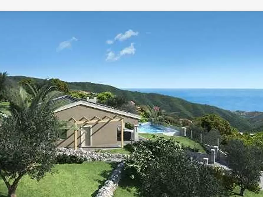 Immagine 4 di Villa in vendita  in SS1 a Finale Ligure