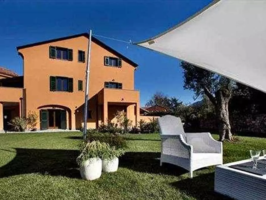 Immagine 4 di Appartamento in vendita  in via  golf  garlenda a Albenga