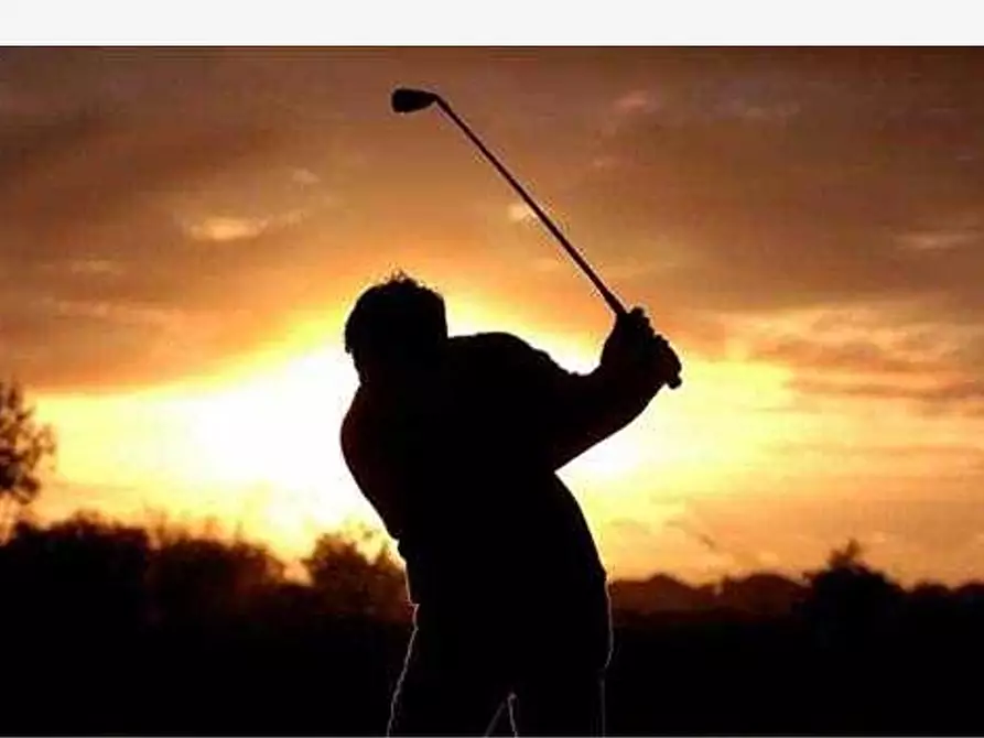 Immagine 5 di Appartamento in vendita  in via  golf  garlenda a Albenga