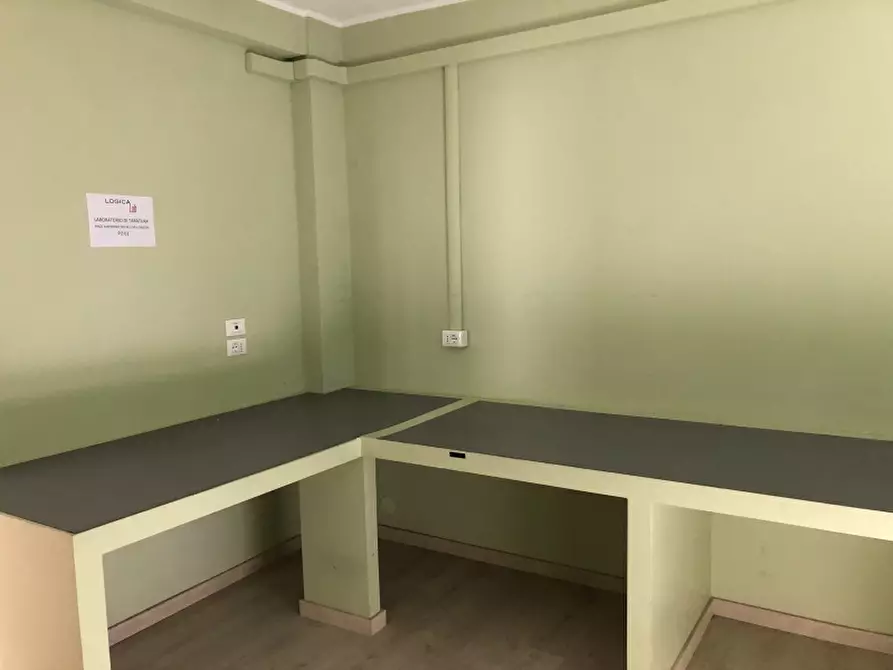 Immagine 5 di Capannone industriale in affitto  a Verona