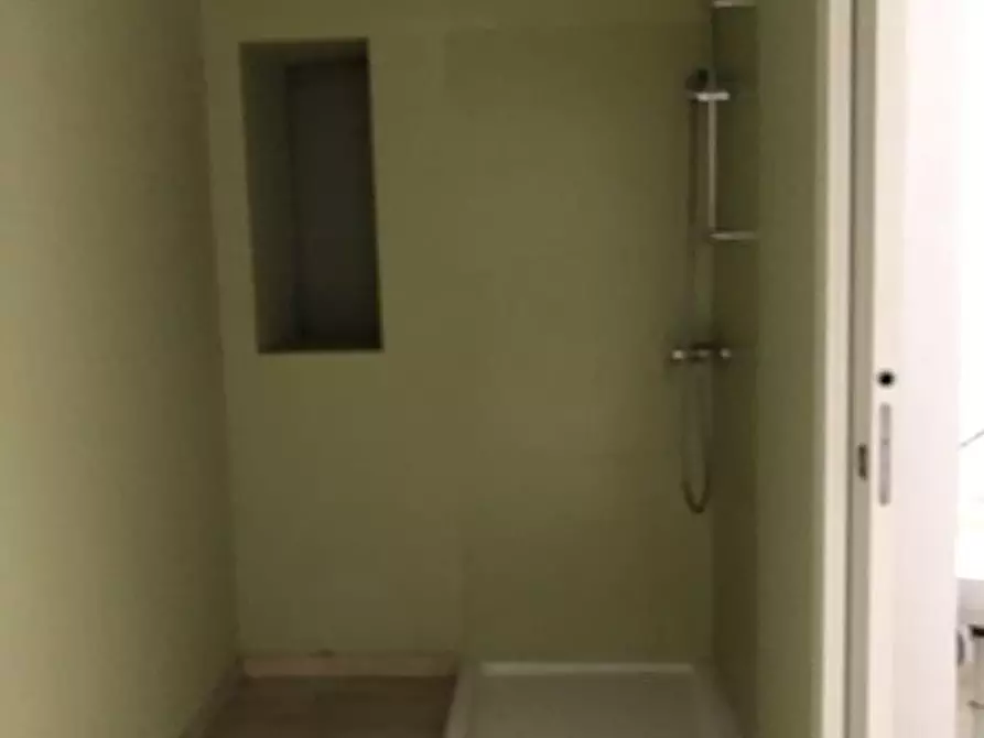 Immagine 8 di Capannone industriale in affitto  a Verona