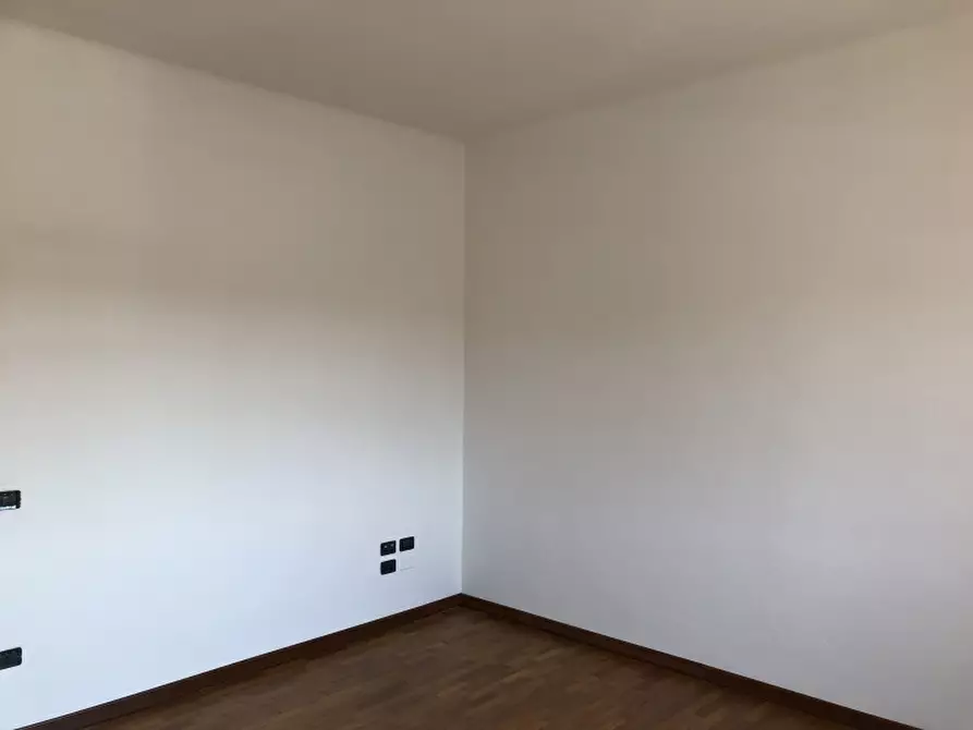 Immagine 11 di Ufficio in affitto  in Via Ciro Ferrari a Verona