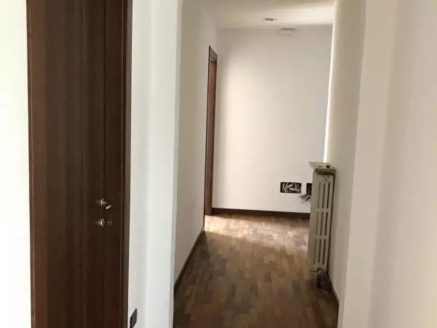 Immagine 13 di Ufficio in affitto  in Via Ciro Ferrari a Verona