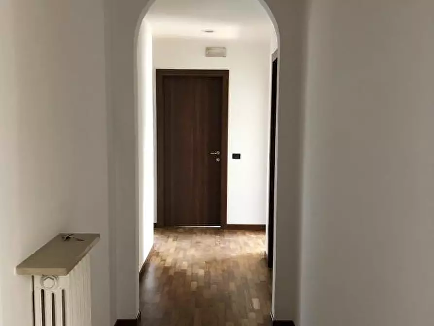 Immagine 15 di Ufficio in affitto  in Via Ciro Ferrari a Verona