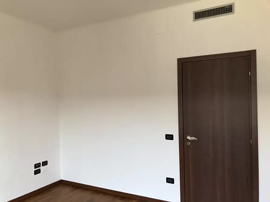 Immagine 22 di Ufficio in affitto  in Via Ciro Ferrari a Verona