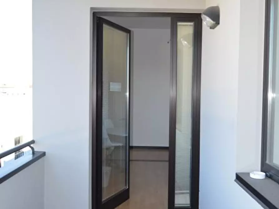 Immagine 17 di Ufficio in affitto  in Via Messedaglia a Verona