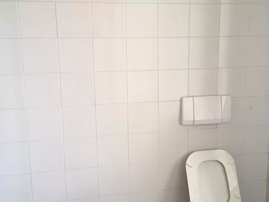 Immagine 21 di Ufficio in affitto  in Via Messedaglia a Verona