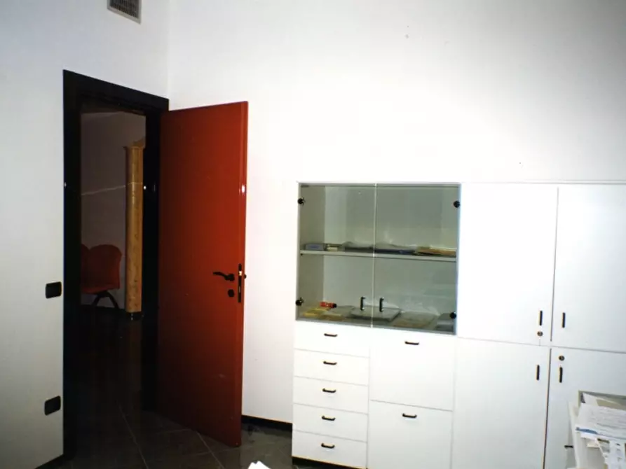 Immagine 11 di Ufficio in vendita  in Viale del Lavoro 43 a Verona