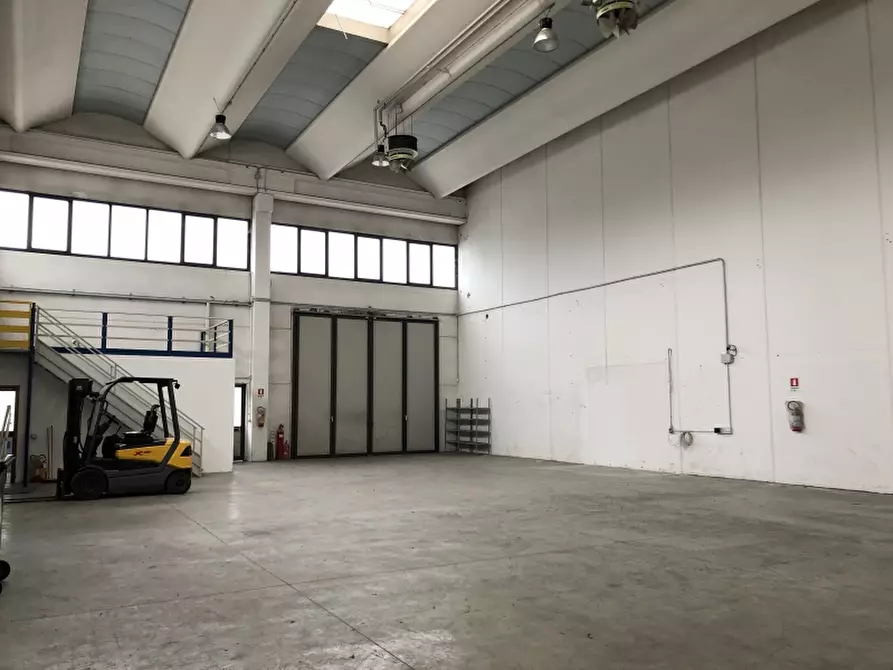 Immagine 2 di Laboratorio in vendita  in Via Evangelista Torricelli a Verona