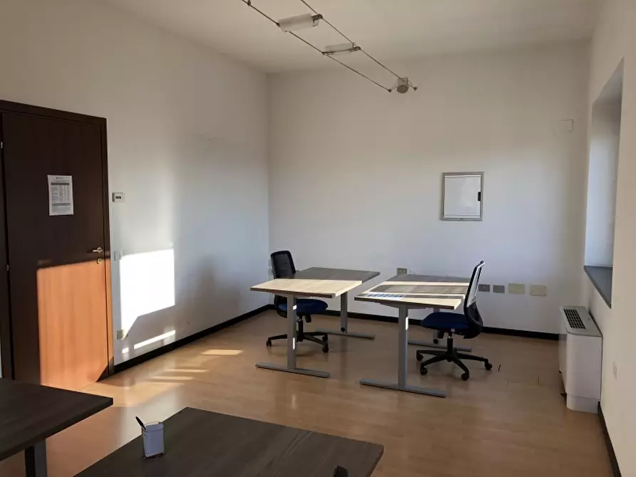 Immagine 1 di Ufficio in affitto  in Via Messedaglia a Verona