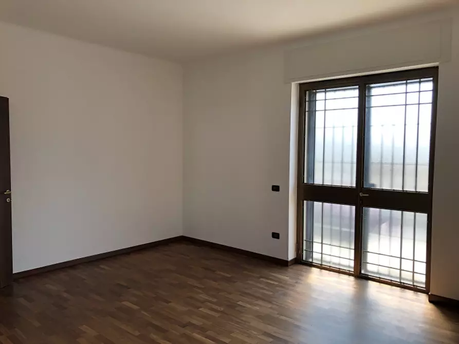 Immagine 1 di Ufficio in affitto  in Via Ciro Ferrari a Verona