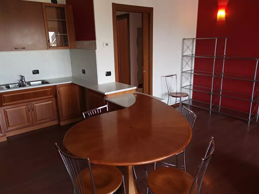 Immagine 15 di Appartamento in affitto  a Bovisio-Masciago